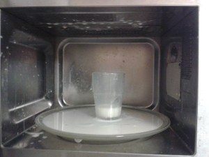 MIlch in  der Mikrowelle
